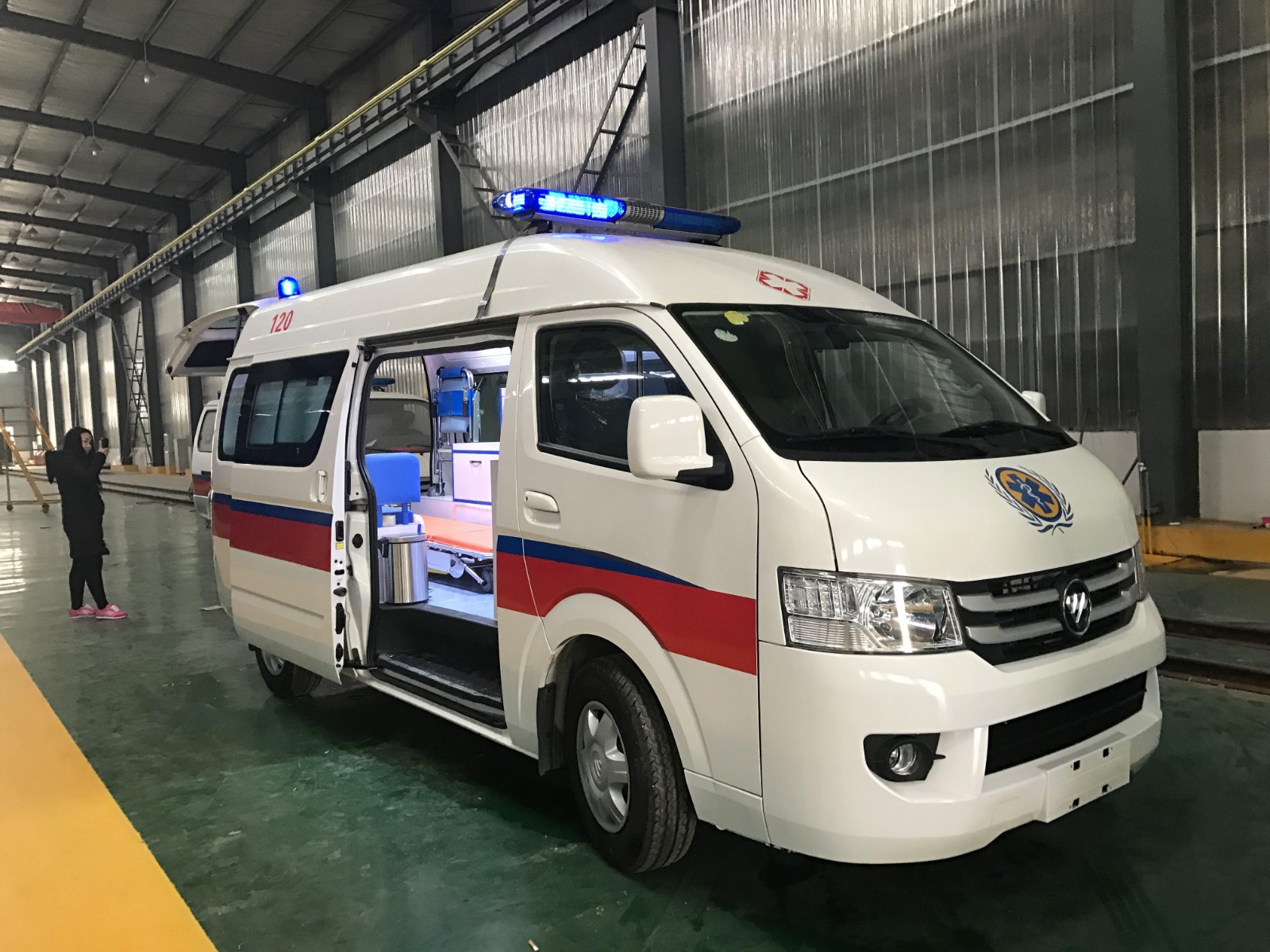 陇川县救护车转院